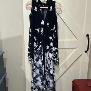 Marc Bouwer beautiful cold shoulder dress